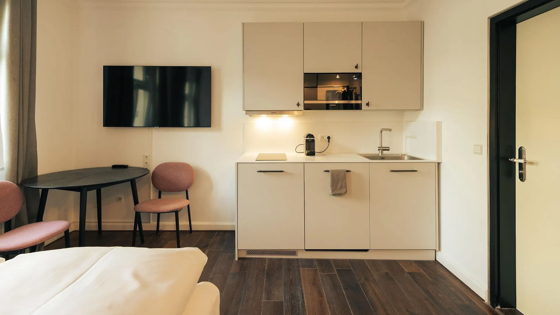 Bob W Mitte Apart otel Berlin Almanya
